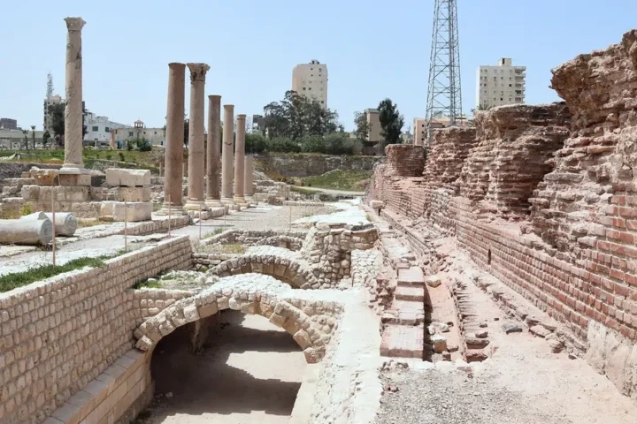 Tour privado por Alejandría: historia, costa y patrimonio
